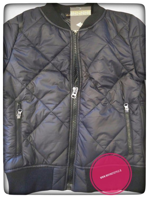 Women's black quilted short bomber jacket - Image 4