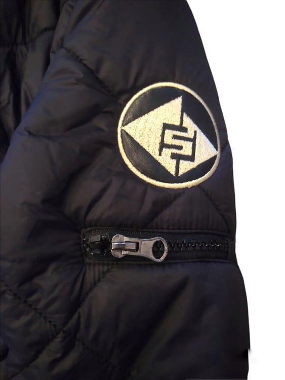 Women's black quilted short bomber jacket - Image 8