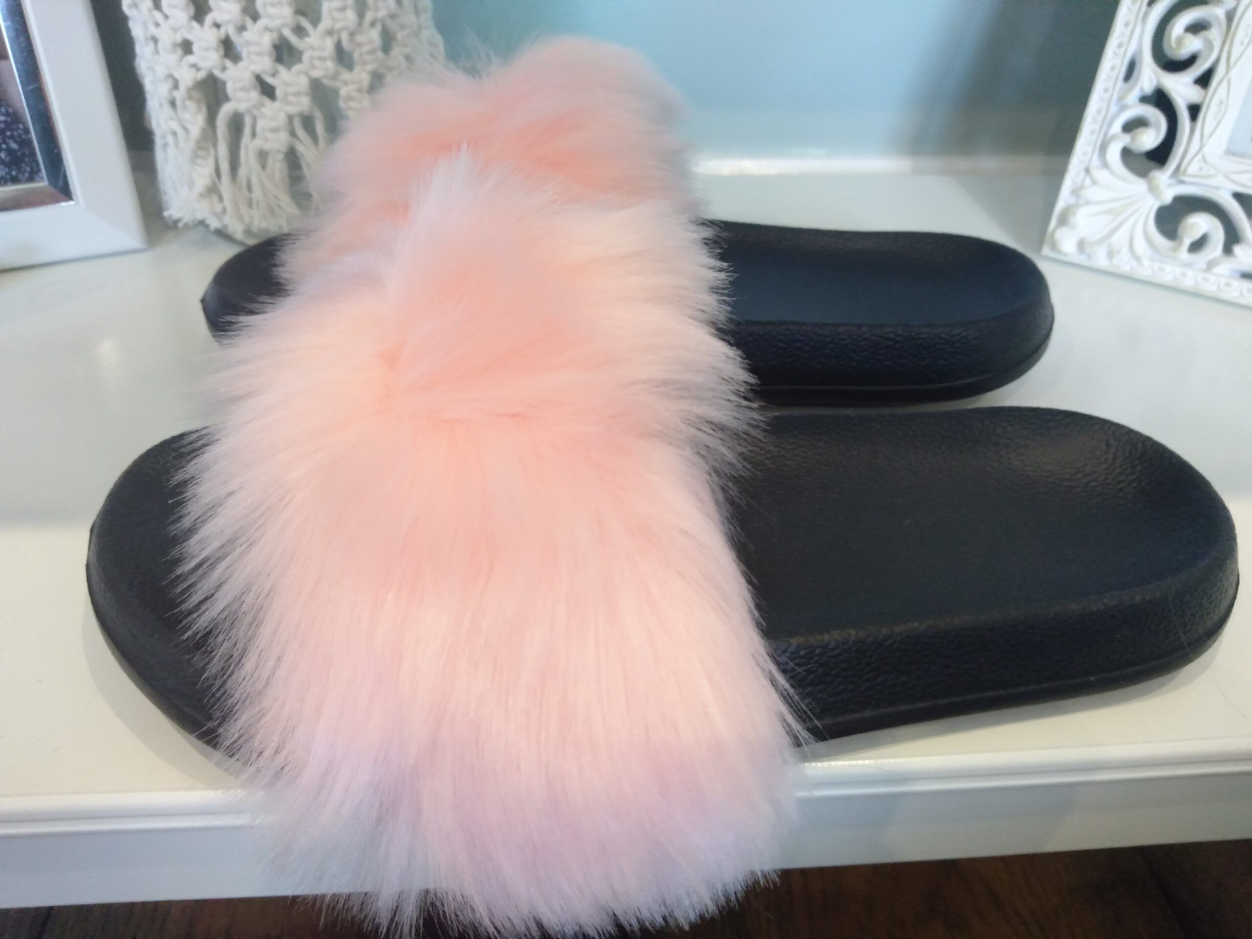 SOFT SLIPPERS WITH FUR PINK 3-6 - Image 2