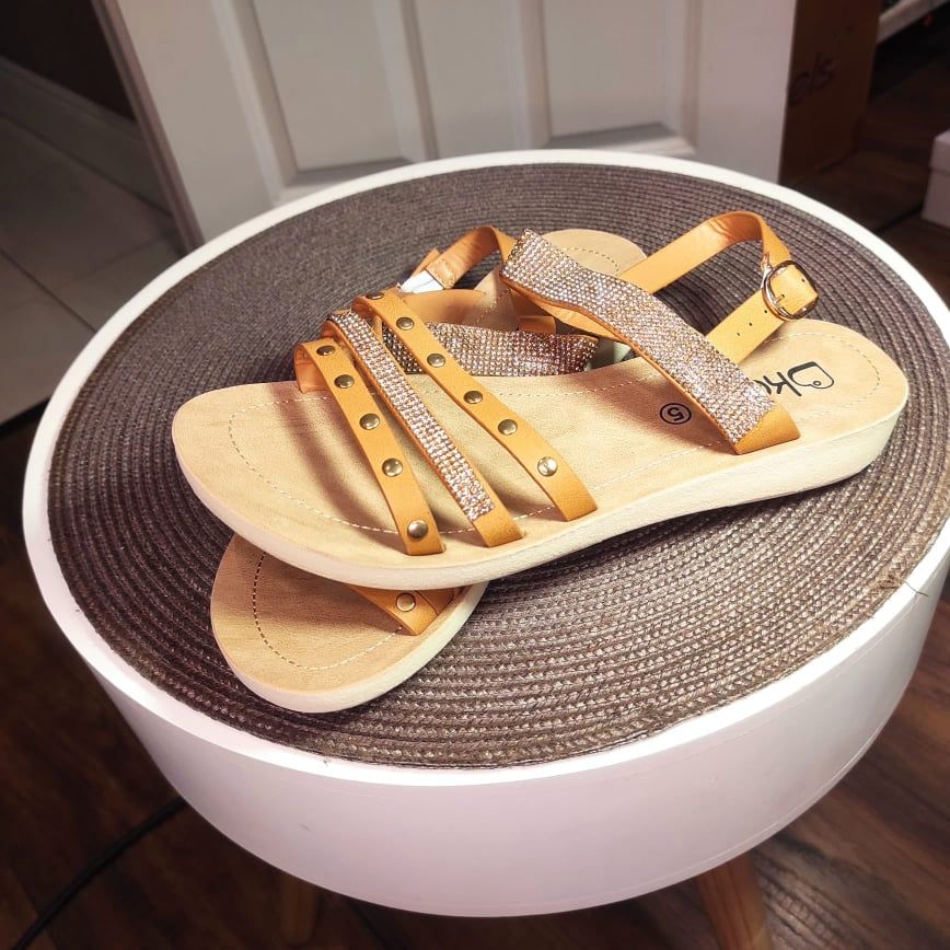 Sandals with golden zirconias - Image 2