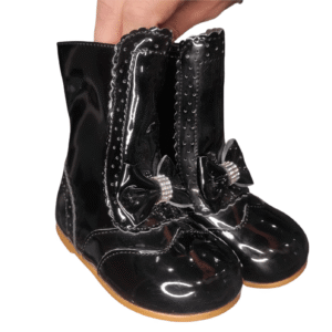 Kids shoes 6-8