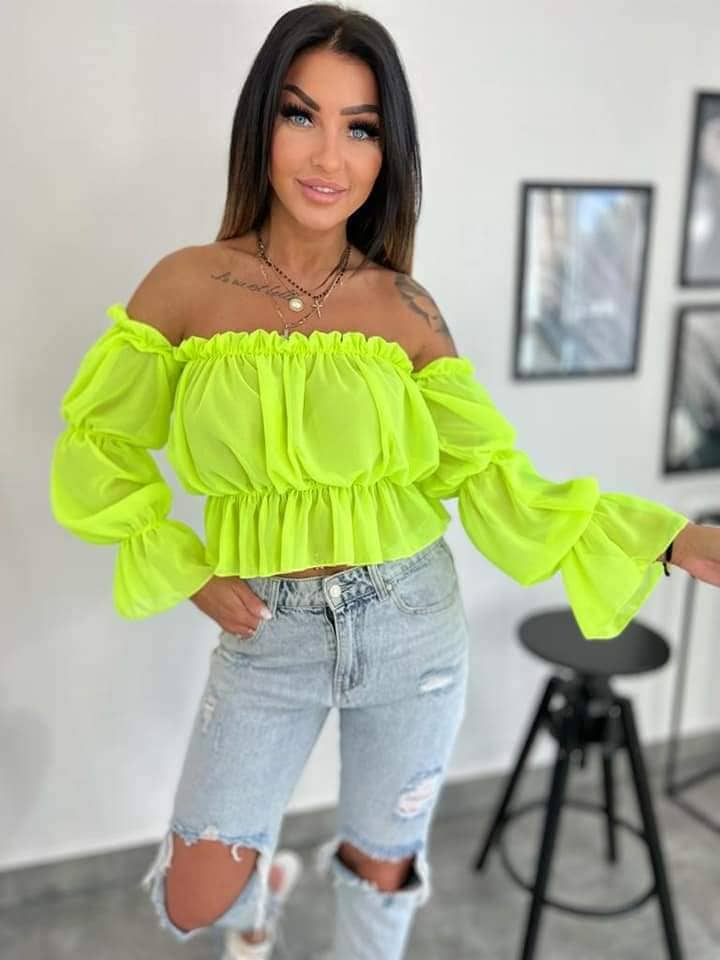 Shoulder crop top M