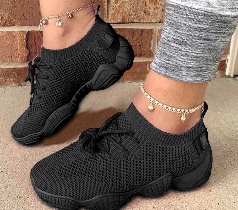Black sneakers 4-7 - Image 4