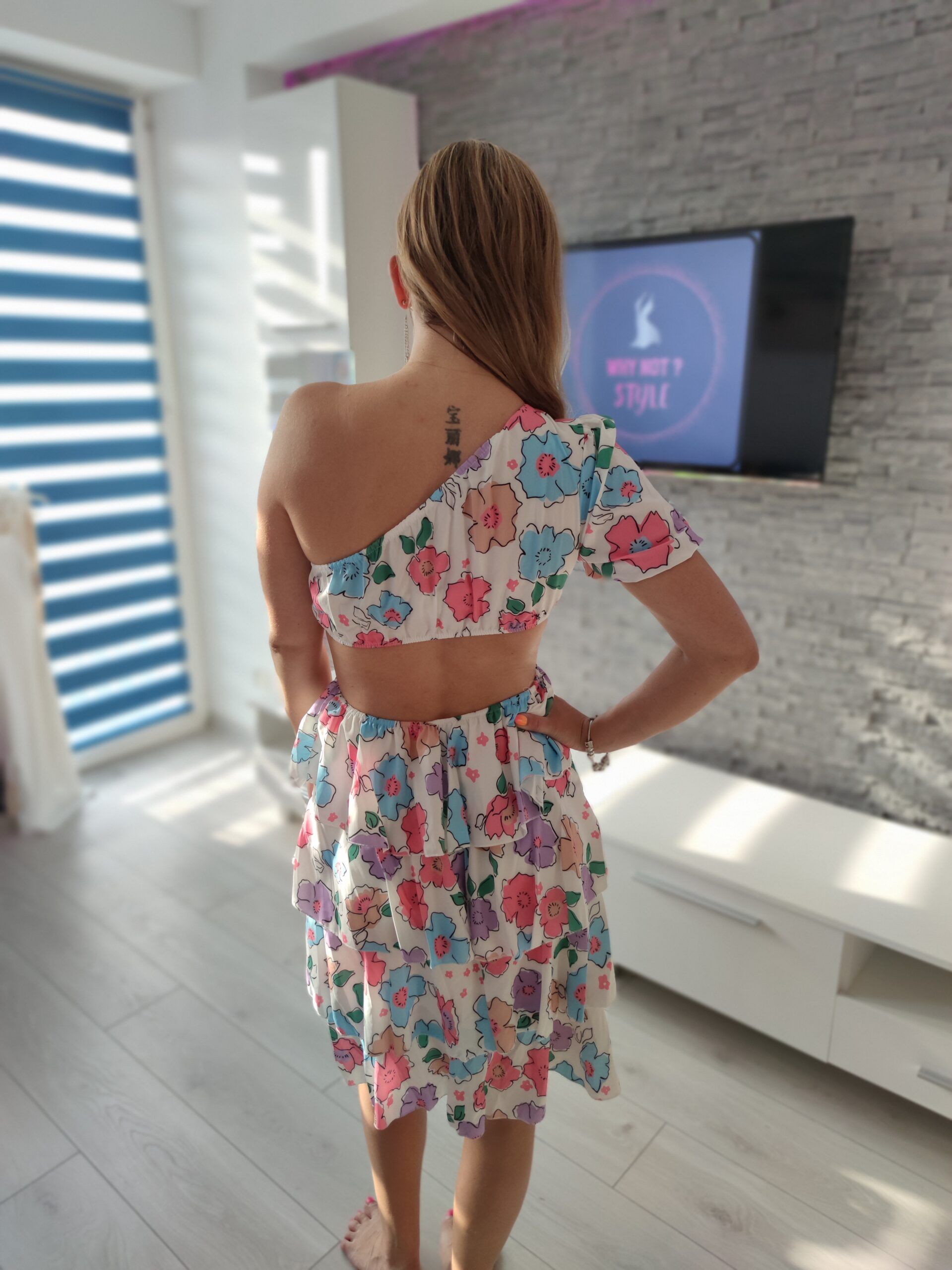 One shoulder white floral dress XS-M - Image 4
