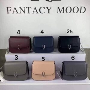 Saddle crossbody bag