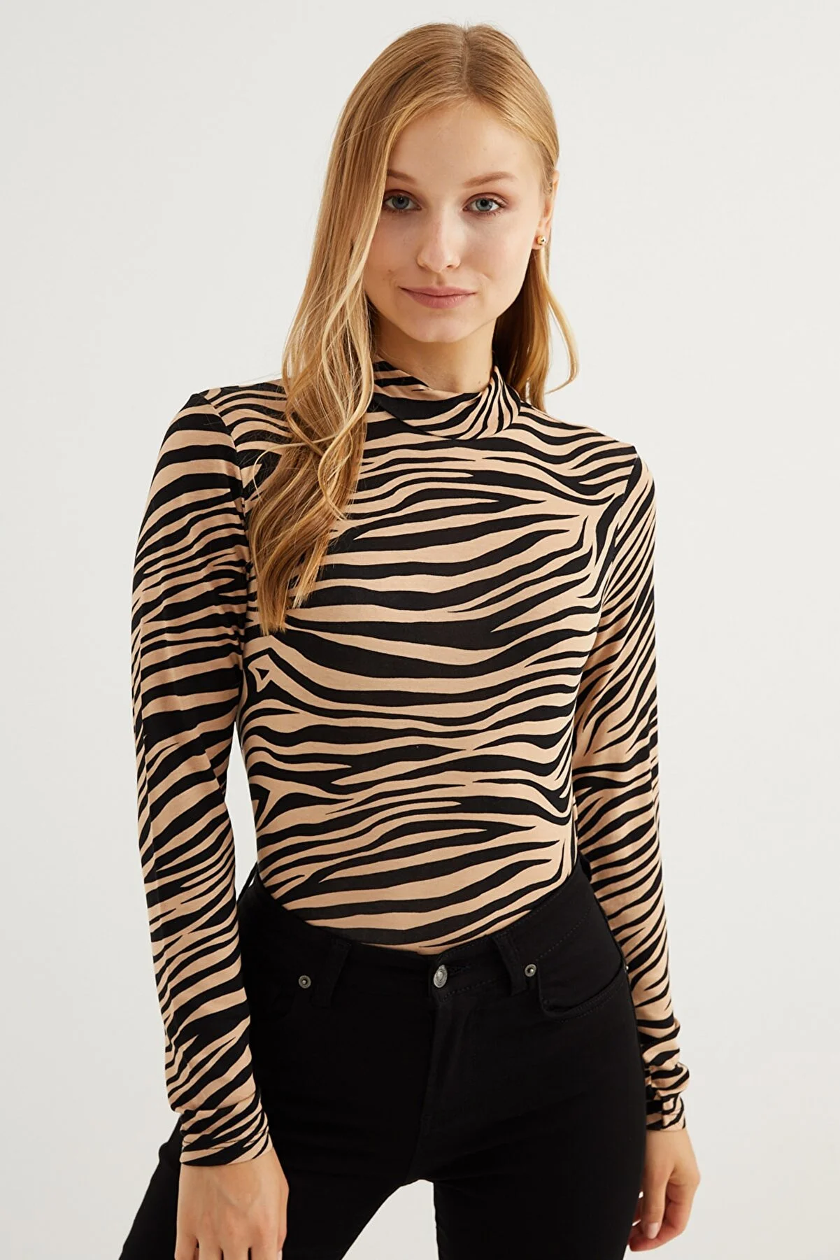 Mock Neck brown Zebra Print Slim Tee M-38