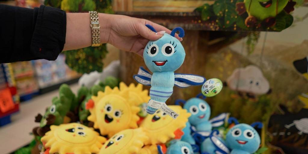 Gang of coolies mascot DRAGONFLY VIOLA - Image 6
