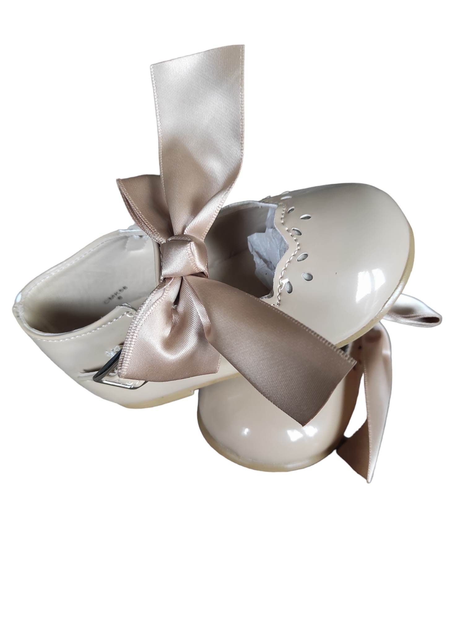Girl cream bow shoes - Image 5
