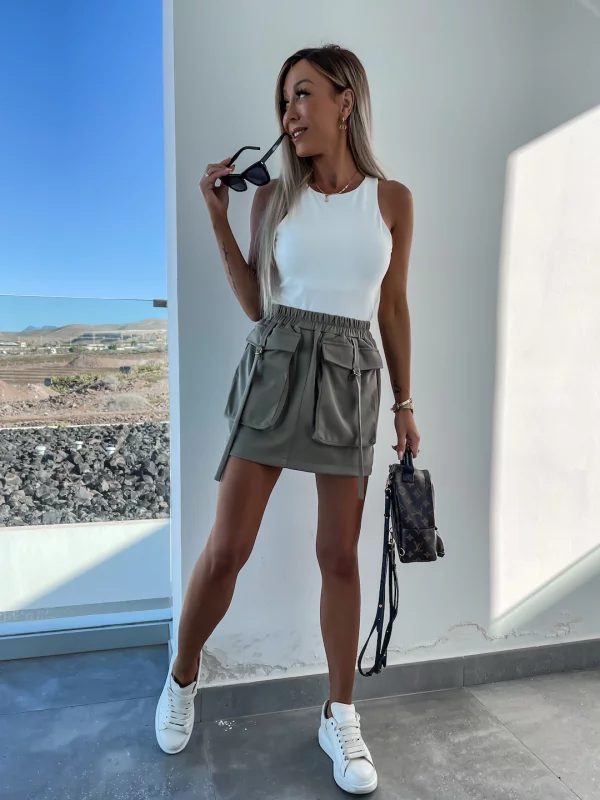 Khaky skirt with pockets
