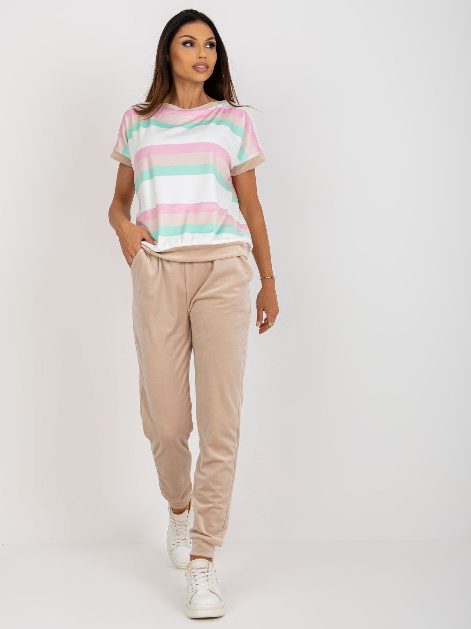 Set of trousers, a short-sleeved bat-type blouse - Image 6