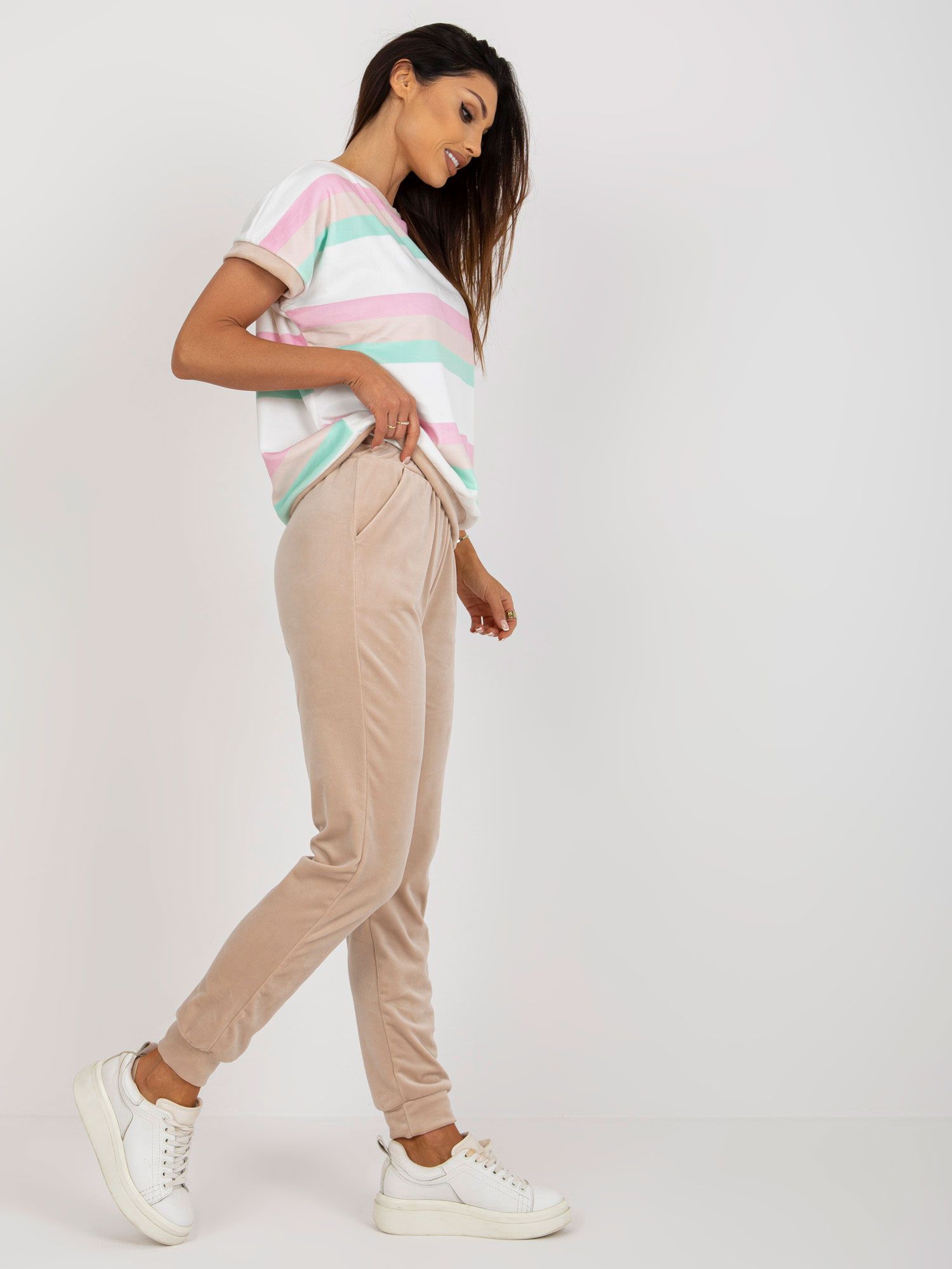 Set of trousers, a short-sleeved bat-type blouse - Image 11