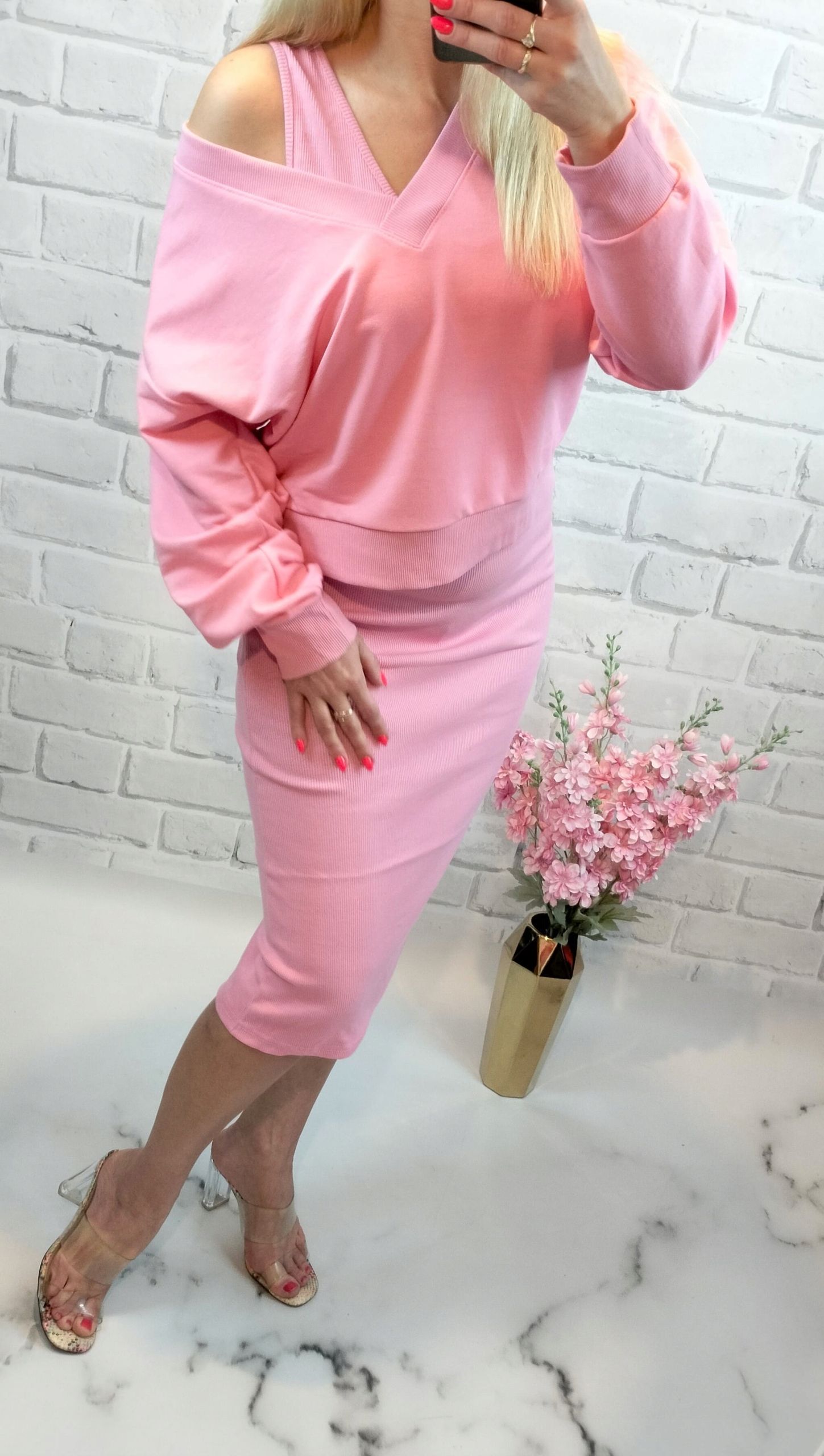 Light Pink dress and sweatshirt - Image 2