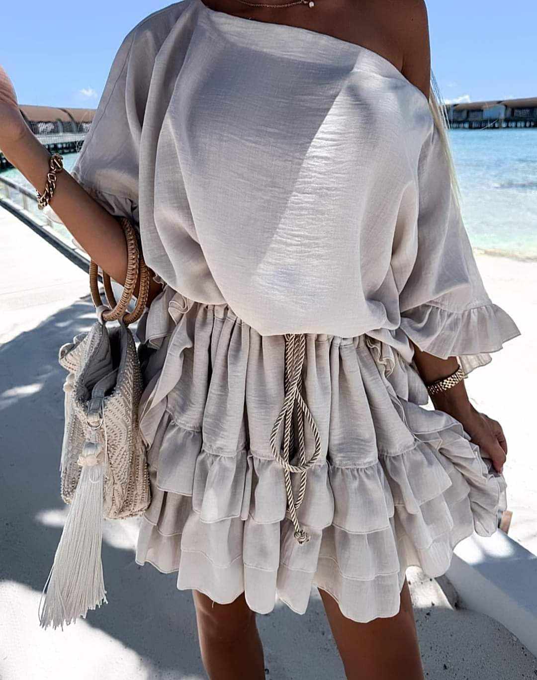 Cream dress - Image 6