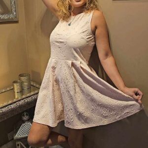 Patterned light pink dress
