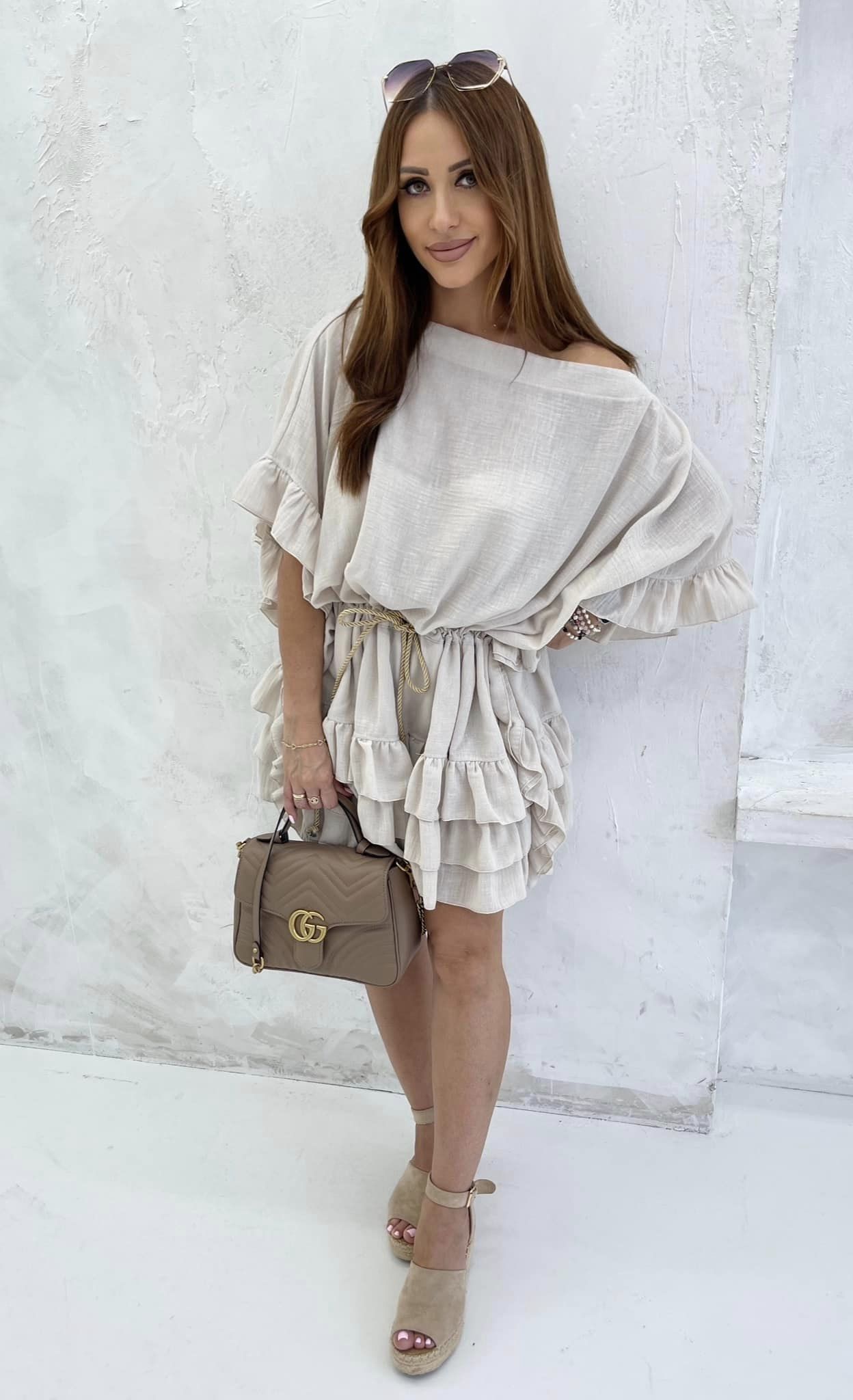 Cream dress - Image 2
