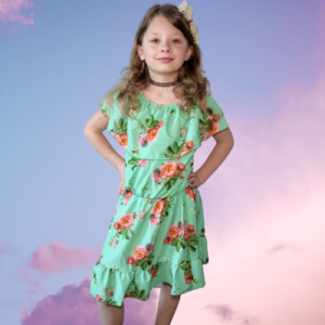 Vestido verde con hombros descubiertos para niñas